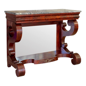 1830s American Classical Pier Table in Mahogany Attributed to Meeks