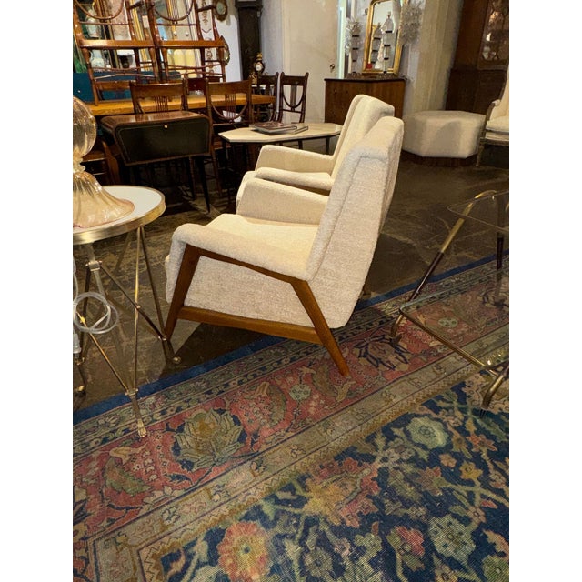 Mid-Century Modern Pair of MCM Italian Gio Ponti Manner Armchairs For Sale - Image 3 of 7