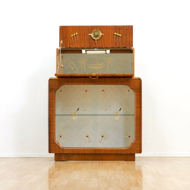 1950s English Walnut Liquor Cabinet Home Dry Bar For Sale In Los Angeles - Image 6 of 12