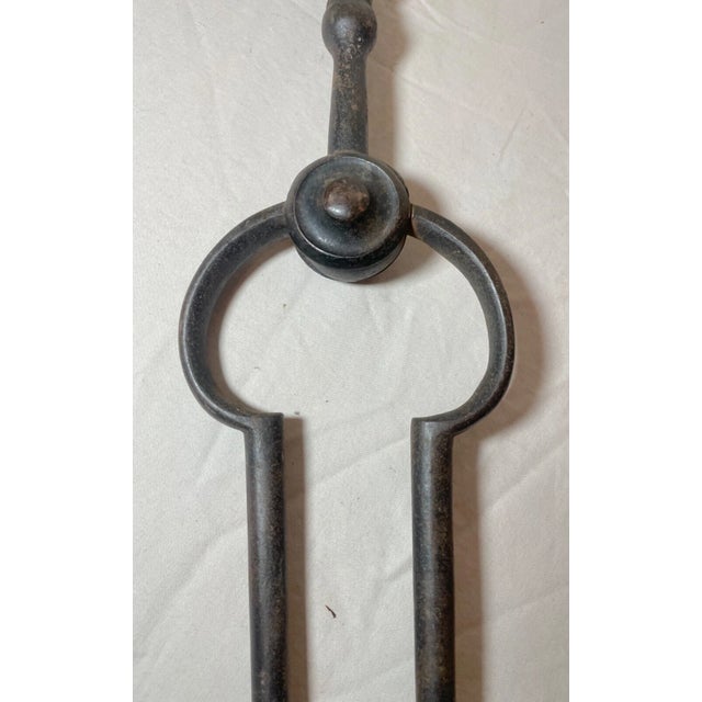Antique 18th Century Wrought Iron Turned Brass English Fireplace Tongs Tool For Sale - Image 9 of 11