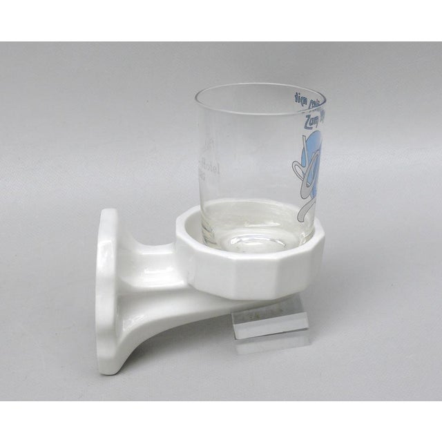 1920s Art Deco Odol Toothpaste Cup with Wall Holders in Ceramic & Glass, 1920s, Set of 4 For Sale - Image 5 of 18