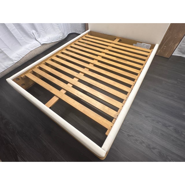 Rh Restoration Hardware Ligné Fabric Panel Bed Queen | Light Brushed Oak | Natural Performance Linen Weave For Sale - Image 9 of 18
