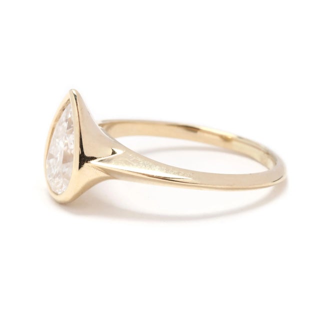 Early 21st Century 1.35ct Pear Diamond Solitaire Engagement Ring, 14k Yellow Gold, Ring Size 5.75 For Sale - Image 5 of 7