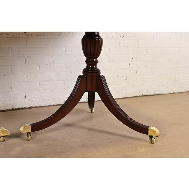 Councill Furniture Georgian Banded Mahogany Double Pedestal Extension Dining Table, Newly Refinished For Sale - Image 11 of 14
