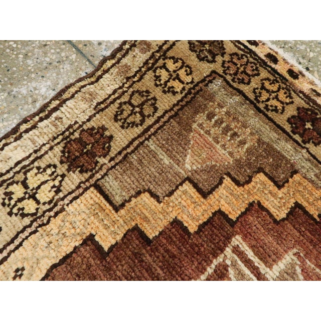 Galerie Shabab Collection Mid-20th Century Turkish Anatolian Rug For Sale In New York - Image 6 of 8