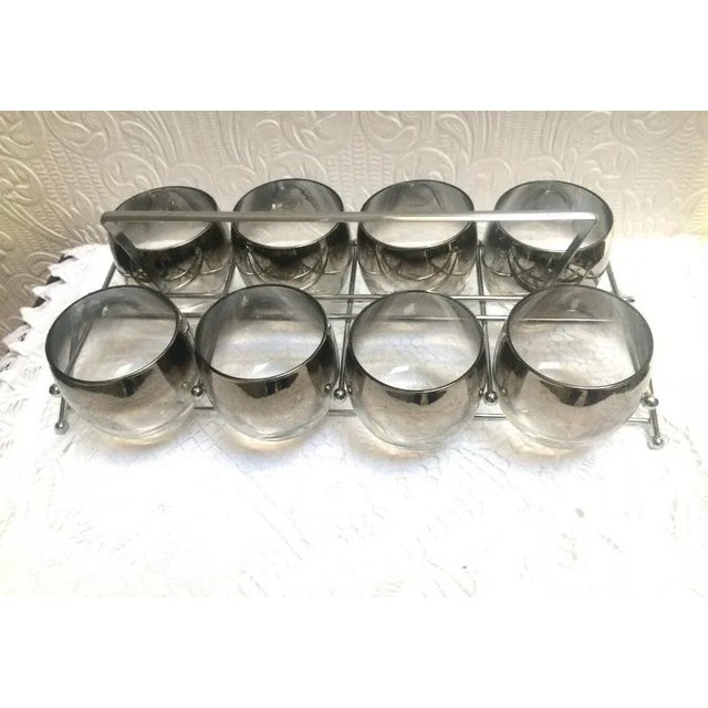 Silver 1950s Vintage Mid-Century Modern Silver Fade Dorothy Thorpe Roly Poly Glasses in Carrier - Set of 8 For Sale - Image 8 of 8