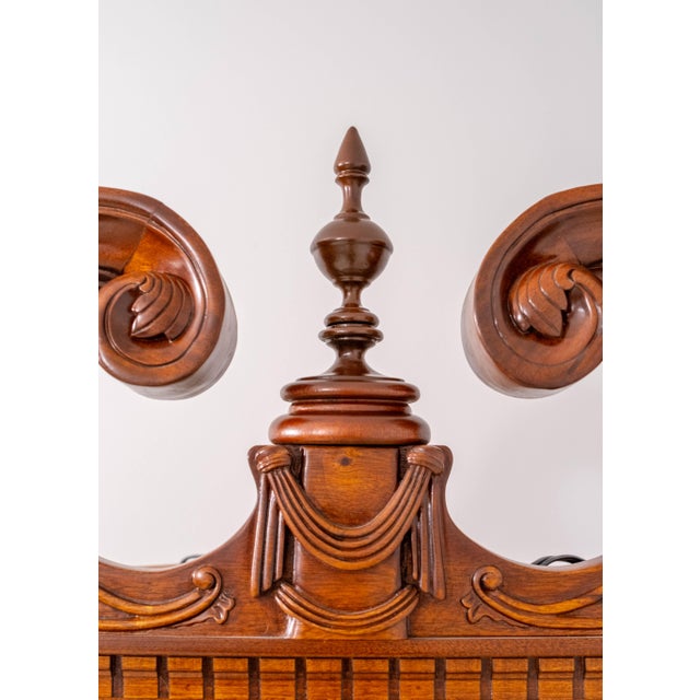 Wood Hitchcock Mahogany Georgian Style Lighted Corner Cabinet For Sale - Image 7 of 18