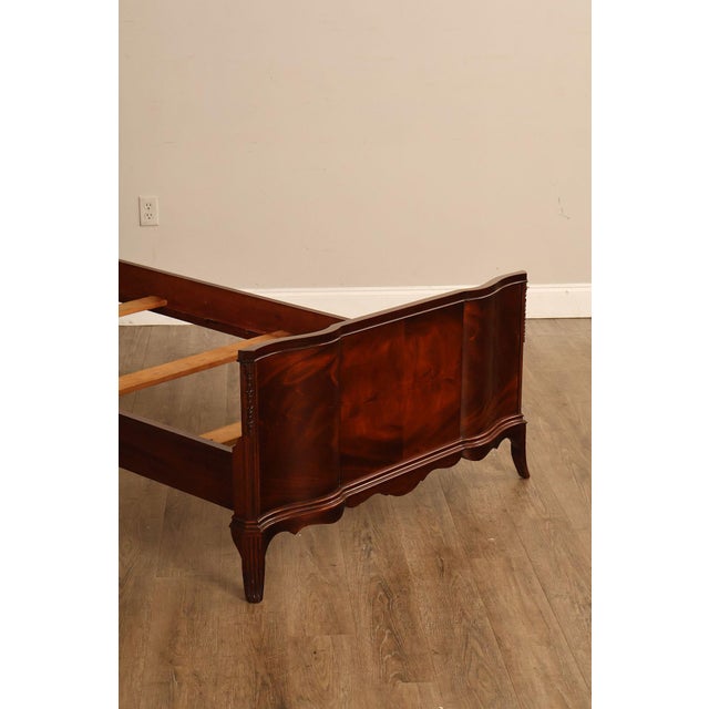 Mid 20th Century Pair of Vintage Flame Mahogany Twin Beds with Pierced Headboards, Circa 1940s For Sale - Image 5 of 18