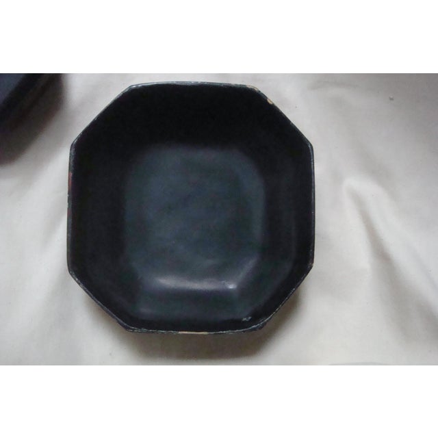 1970s Vintage Octagonal Bird and Pomegranate Chinese Lidded Black Box For Sale - Image 9 of 11