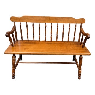 Vintage Early American Colonial Windsor Style Spindle Back Bench For Sale