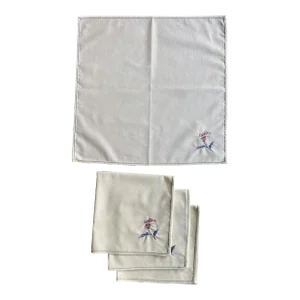 Vintage Ivory Linen Dinner Napkins With Lily Embroidery Blue ZigZag Stitch Finish - Set of 4