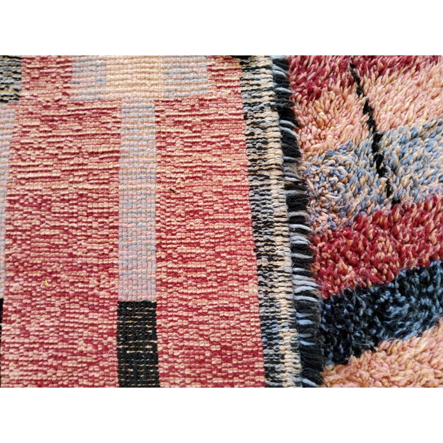Vintage Moroccan Handmade Berber Rug in Wool, 1992 For Sale - Image 9 of 10