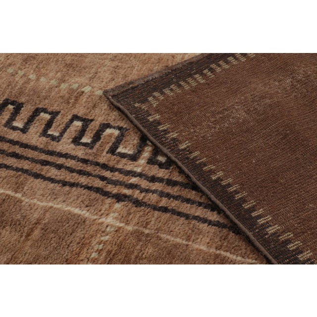 Camel Contemporary Art Deco Style Wool Rug in Brown Hues by Rug & Kilim, India For Sale - Image 8 of 10
