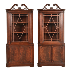 Baker Furniture Style Georgian Flame Mahogany Corner Cabinets, Pair