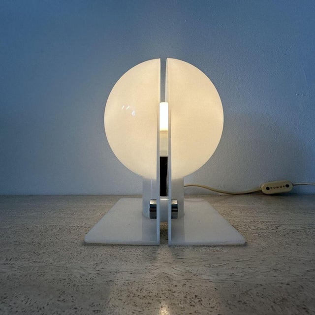 Vintage Sirio Table Lamp by Sergio Brazzoli for Guzzini, 1970s For Sale - Image 9 of 15