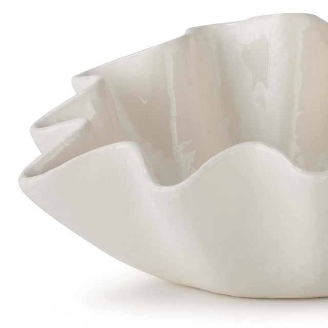 Traditional Regina Andrew Ruffle Ceramic Bowl, Medium For Sale - Image 3 of 6