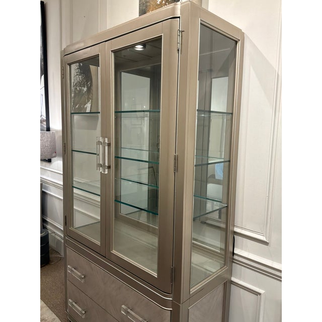 Modern Pulaski Furniture Champagne Display Cabinet. For Sale - Image 3 of 9