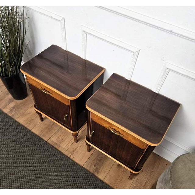 Wood Art Deco Italian Nightstands in Burl Walnut, 1940s, Set of 2 For Sale - Image 7 of 11