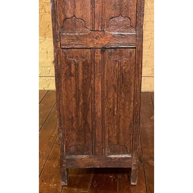 15th Century Gothic 4-Door Cupboard or Wardrobe in Oak For Sale - Image 15 of 18