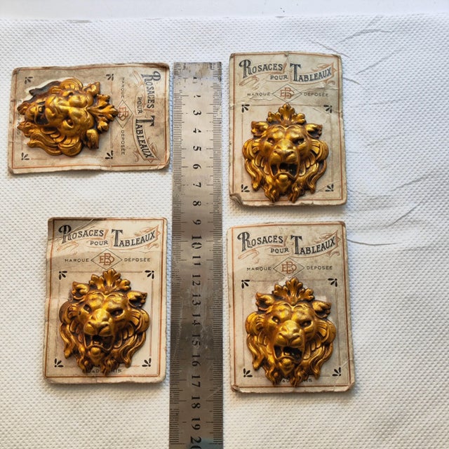 Art Deco Rare Set of 4 Antique French Picture Rosettes – Lion Head Design – New Old Stock (Nos) For Sale - Image 3 of 4