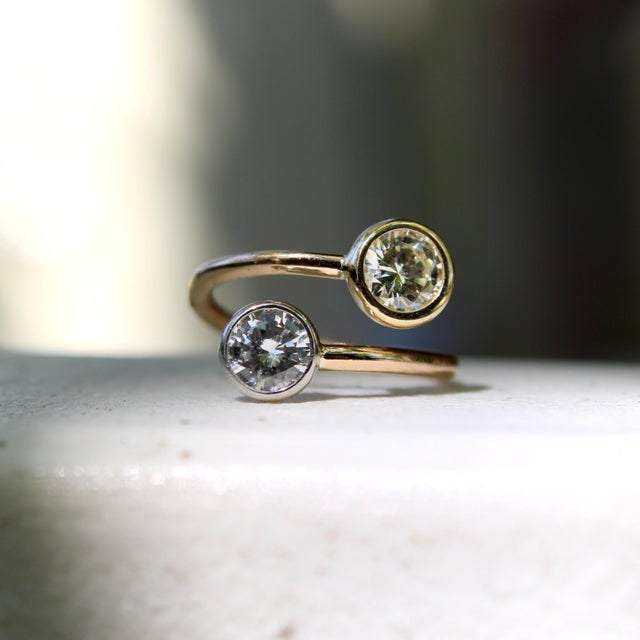 1990s Contemporary 18k Gold and Platinum Bezel Set Toi Et Moi Ring, Size 6 For Sale - Image 10 of 11