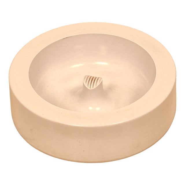 Molokai Ashtray in White Plastic by Enzo Mari for Danese, 1970s For Sale