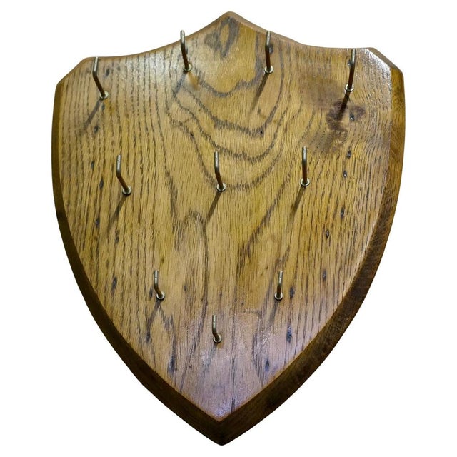 Wood Shield Hotel Reception Key Board in Oak, 1960 For Sale - Image 7 of 7