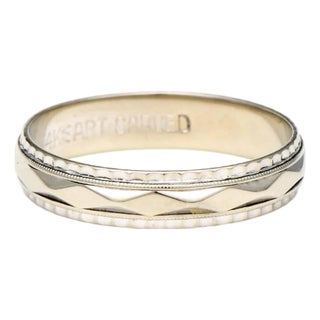 14KW Carved Patterned Band Ring, size 10.5 For Sale