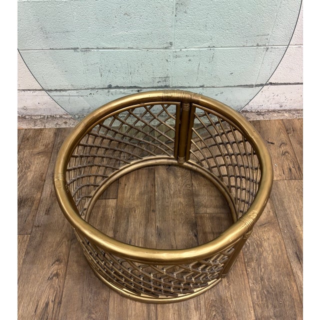 Mid 20th Century Vintage Boho Style Rattan and Glass Round Coffee Table Cocktail Table For Sale - Image 5 of 15