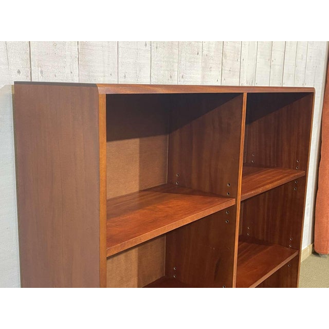 English mahogany shelf, modern manufacture from the 1990s - H=1m22, W=1m16, D=30.5cm.