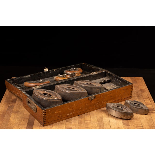 Industrial Early 20th Century Enterprise Manufacturing Sadiron Salesman Sample Set For Sale - Image 3 of 13