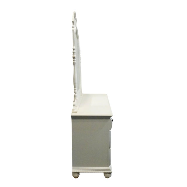 Lexington Furniture Off White Painted Traditional Victorian Style 56" Double Dresser W. Swivel Mirror 509-222 / 509-207 For Sale - Image 12 of 14