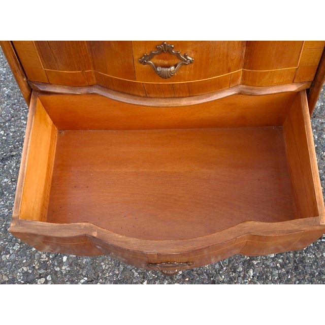 Mid 20th Century Pair Italian Venetian Satinwood Inlaid Walnut Serpentine Side Chests of Drawers For Sale - Image 12 of 12