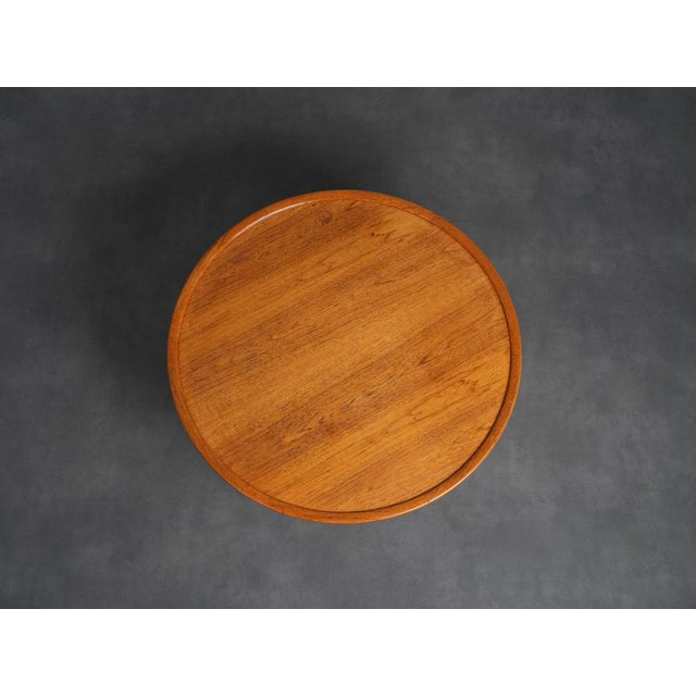 1960s Scandinavian Modern Round Teak Coffee Table, Denmark, 1960s For Sale - Image 5 of 9