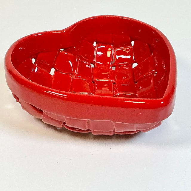 Ceramic 1980s Vintage Italian Majolica Boho Chic Valentine Woven Pottery Heart Bowl For Sale - Image 7 of 12