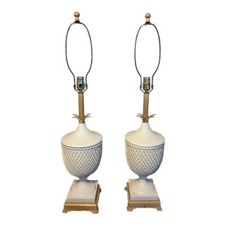 Vintage Frederick Cooper Ivory Lattice Porcelain Urn Shaped Lamps With Soft Gold Pineapple Leaf Decoration - Pair For Sale