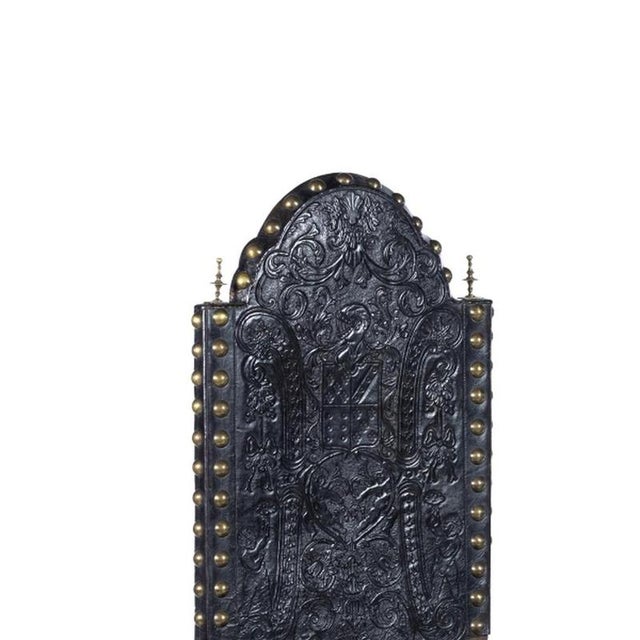 Furniture - Pair of high-backed chairs with coats of arms - 19th century. Portuguese, 19th century; carved chestnut wood;...