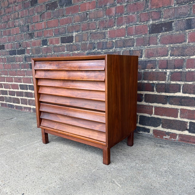 American American of Martinsville Wonderwood Walnut Three-Drawer Chest For Sale - Image 3 of 12