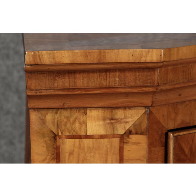 Wood Antique Baroque Corner Cupboard in Walnut Veneer, 1800 For Sale - Image 7 of 18