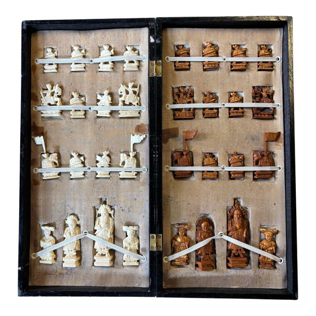 Hand-Carved Chinese Bone Export Travel Chess Set Early 20th Century For Sale