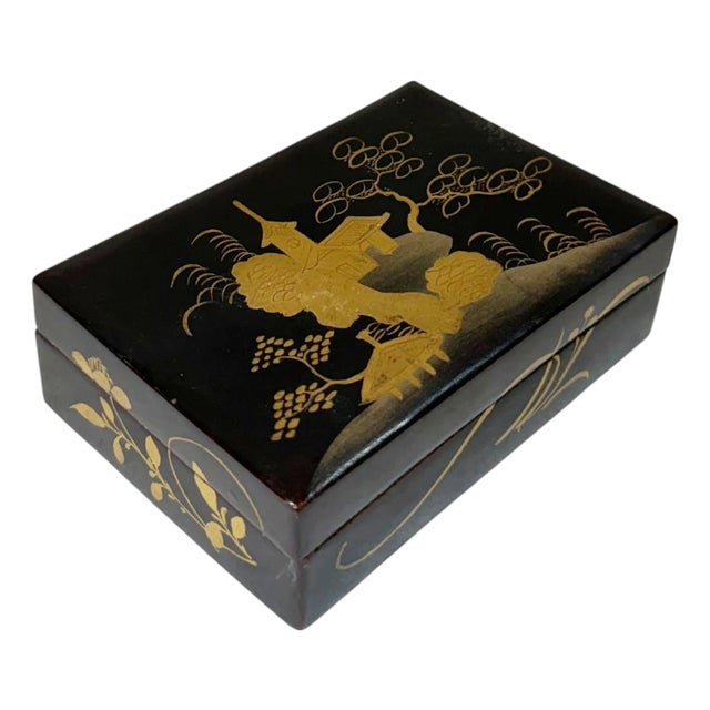 Early 19th Century Chinese Black Lacquer Box For Sale