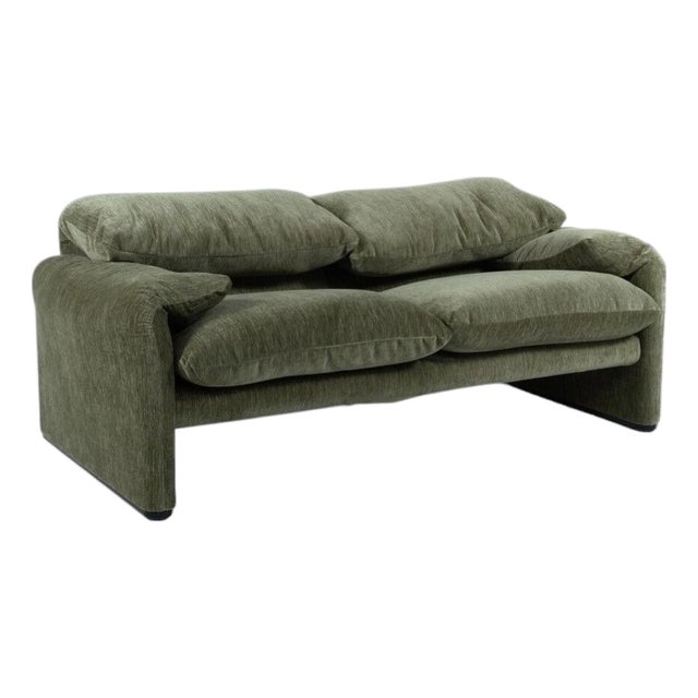 Mid-Century Modern Maralunga Sofa by Vico Magistretti for Cassina, 1970 For Sale