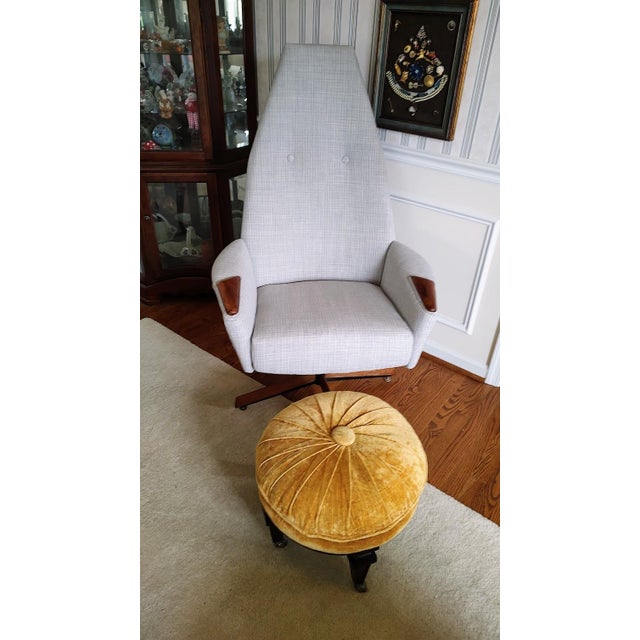 Albright and Zimmerman MCM Rosette Footstool For Sale - Image 9 of 9