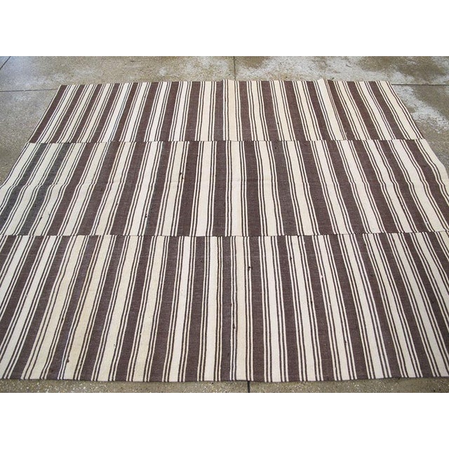 Textile Galerie Shabab Collection Mid-20th Century Turkish Flat-Weave Kilim Accent Rug in Brown, Cream, & Black For Sale - Image 7 of 10
