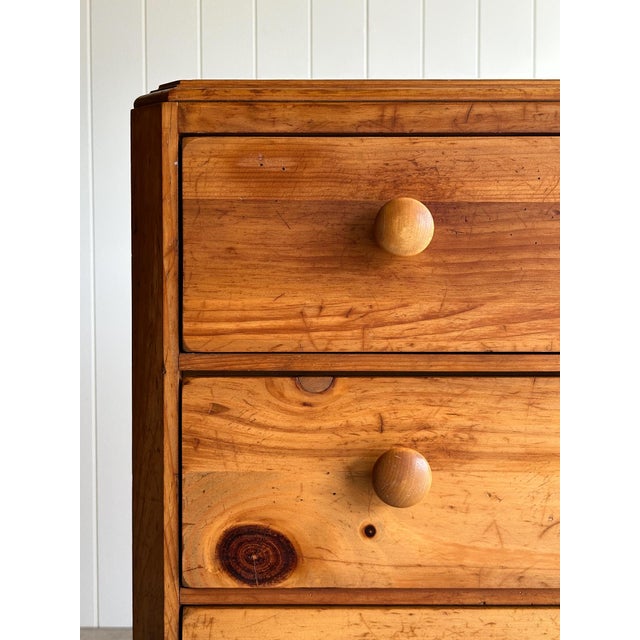 Vintage Lane “America” Collection Pine Chest of Drawers For Sale In Greensboro - Image 6 of 18