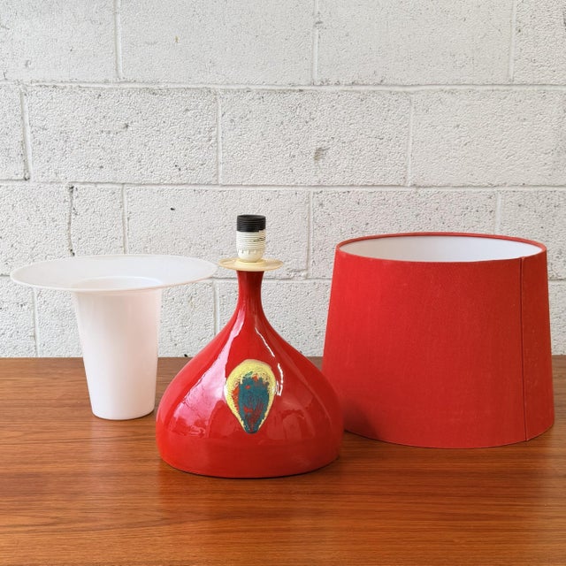 Bjorn Wiinblad Vintage Danish Modern Bjørn Wiinblad Rosenthal Red Ceramic Table Lamps - Pair For Sale - Image 4 of 10