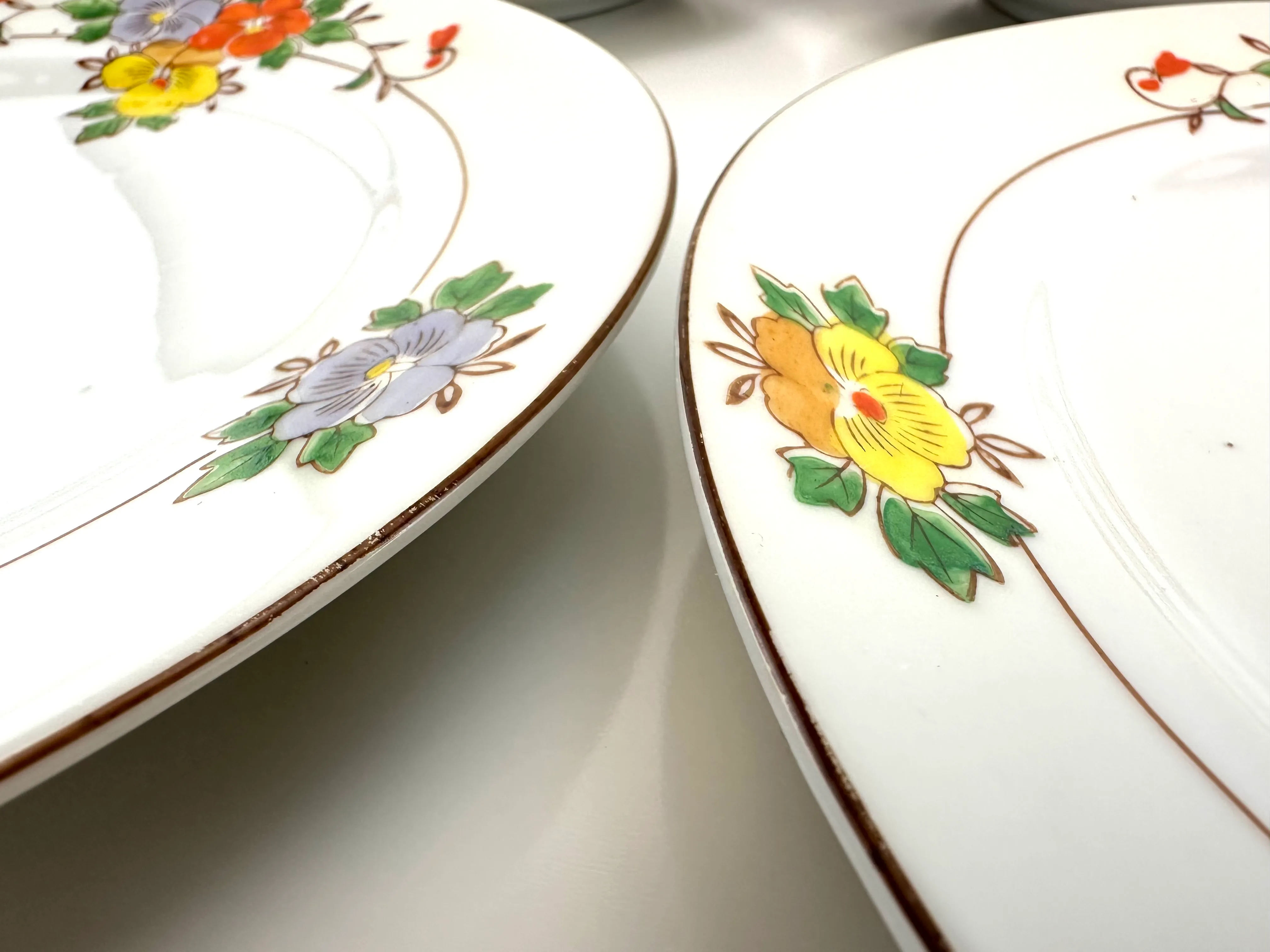 Mitsukoリンク 昭和レトロ 東洋ファニチア ヴィンテージ 花柄 Vintage 1940's Hand Painted Floral Plates, Trico Nagoya Japan- Set