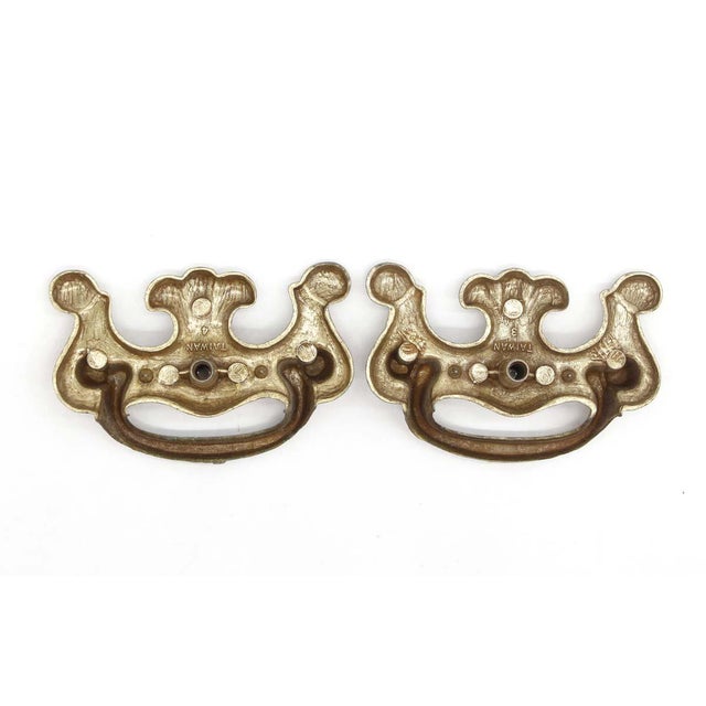 Late 20th Century Pair of Vintage 3 In. Brass Bail Pulls With Fixed Handle For Sale - Image 5 of 6