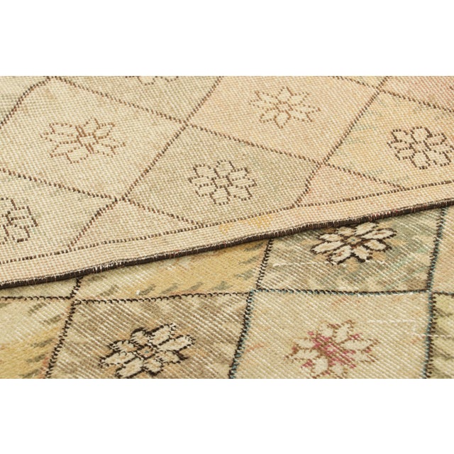 Textile Vintage Zeki Müren Rug in Beige With Polychromatic Diamond Pattern | Rug & Kilim For Sale - Image 7 of 7