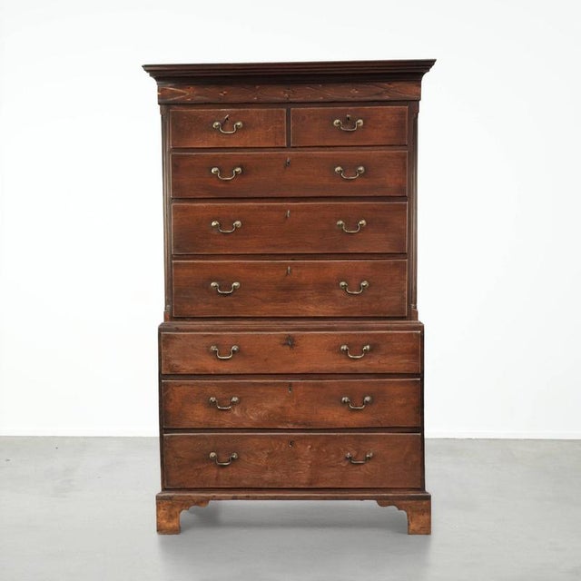 Antique English Chest of Drawers in Oak, 1700s For Sale - Image 15 of 15